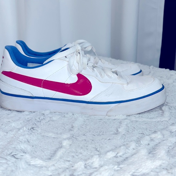 Nike Shoes Nike Low Top Basketball Shoe White With Pink Swoosh And